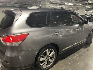 Nissan Pathfinder, 2015г, полный привод, вариатор