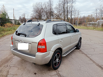 Hyundai Tucson, 2007г, передний привод, автомат