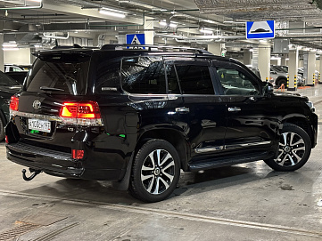 Toyota Land Cruiser, 2019г, полный привод, автомат