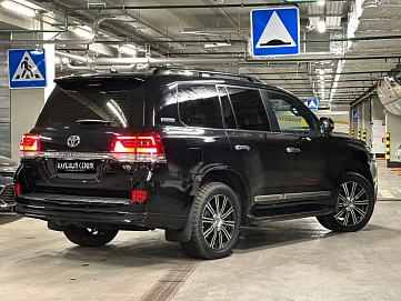 Toyota Land Cruiser, 2020г, полный привод, автомат