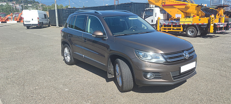 Volkswagen Tiguan, 2014г, передний привод, робот