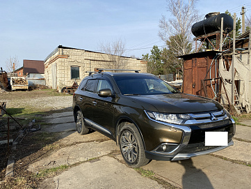 Mitsubishi Outlander, 2015г, полный привод, автомат