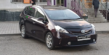 Toyota Prius Alpha, 2013г, передний привод, автомат