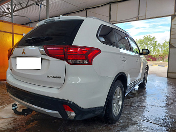 Mitsubishi Outlander, 2017г, полный привод, вариатор