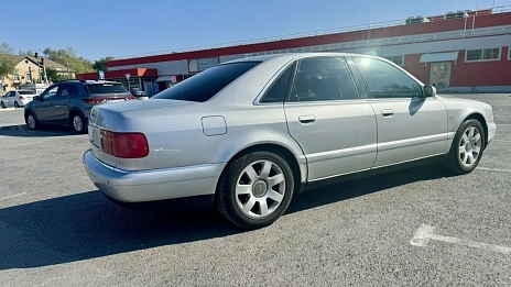 Audi A8, 2001г, полный привод, автомат