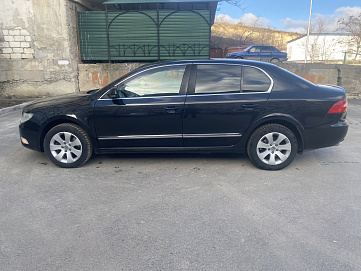 Skoda Superb, 2013г, передний привод, робот