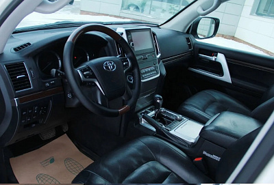 Toyota Land Cruiser, 2018г, полный привод, автомат