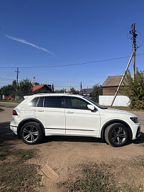 Volkswagen Tiguan, 2020г, полный привод, робот