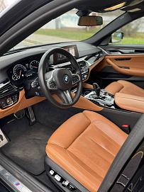 BMW 5 серии, 2018г, полный привод, автомат