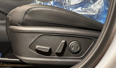 Hyundai Tucson IV  2.0 150л.с 2024г. серый на черном