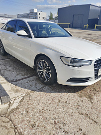 Audi A6, 2014г, передний привод, вариатор