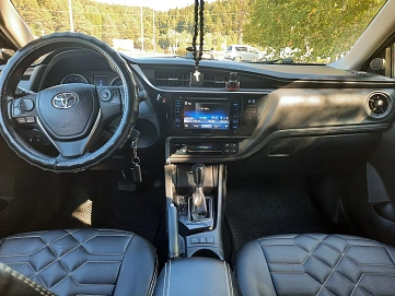 Toyota Corolla, 2017г, передний привод, вариатор