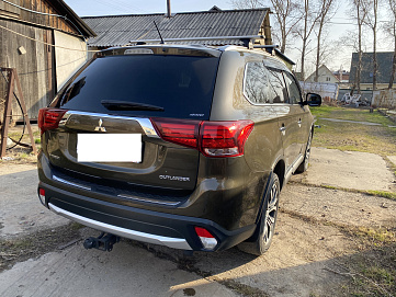 Mitsubishi Outlander, 2015г, полный привод, автомат