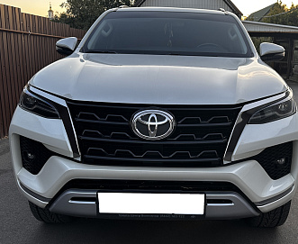 Toyota Fortuner, 2021г, полный привод, автомат