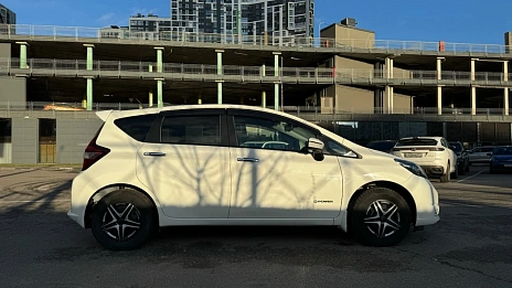 Nissan Note, 2019г, передний привод, автомат