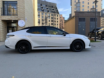 Toyota Camry, 2021г, передний привод, автомат