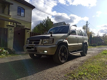 Isuzu Bighorn, 1998г, полный привод, автомат