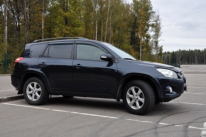 Toyota RAV4, 2011г, полный привод, автомат