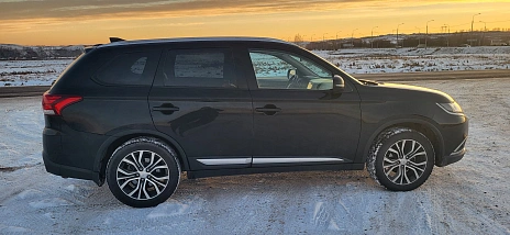 Mitsubishi Outlander, 2018г, полный привод, вариатор