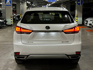 Lexus RX, 2022г, полный привод, автомат