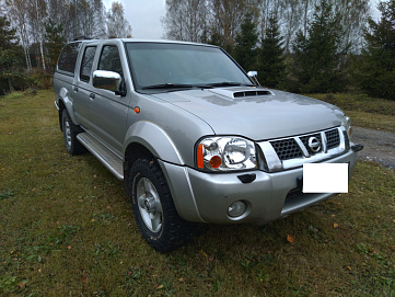 Nissan NP300, 2012г, полный привод, механика