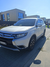 Mitsubishi Outlander, 2015г, полный привод, вариатор