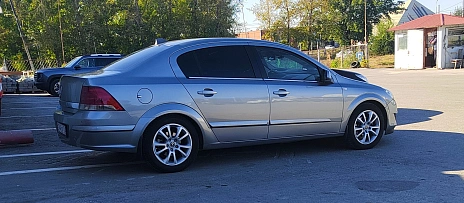 Opel Astra, 2012г, передний привод, автомат