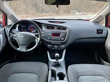 Kia Ceed, 2015г, передний привод, автомат