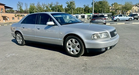 Audi A8, 2001г, полный привод, автомат