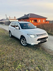 Mitsubishi Outlander, 2013г, полный привод, автомат