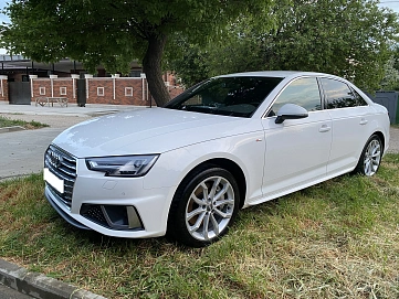 Audi A4, 2018г, полный привод, робот